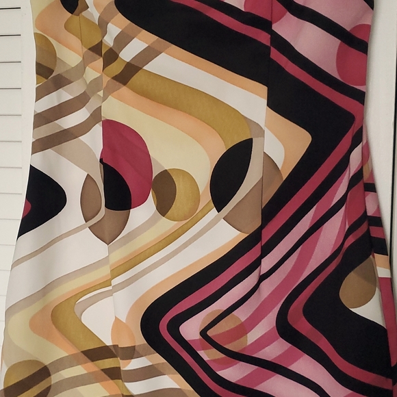 Connected Apparel Dress - Picture 2 of 3